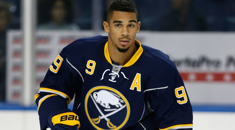 Les Sabres écrasent les Rangers Evander_kane