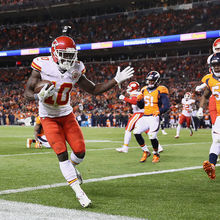 Tyreek Hill Freaks It Like Gale Sayers